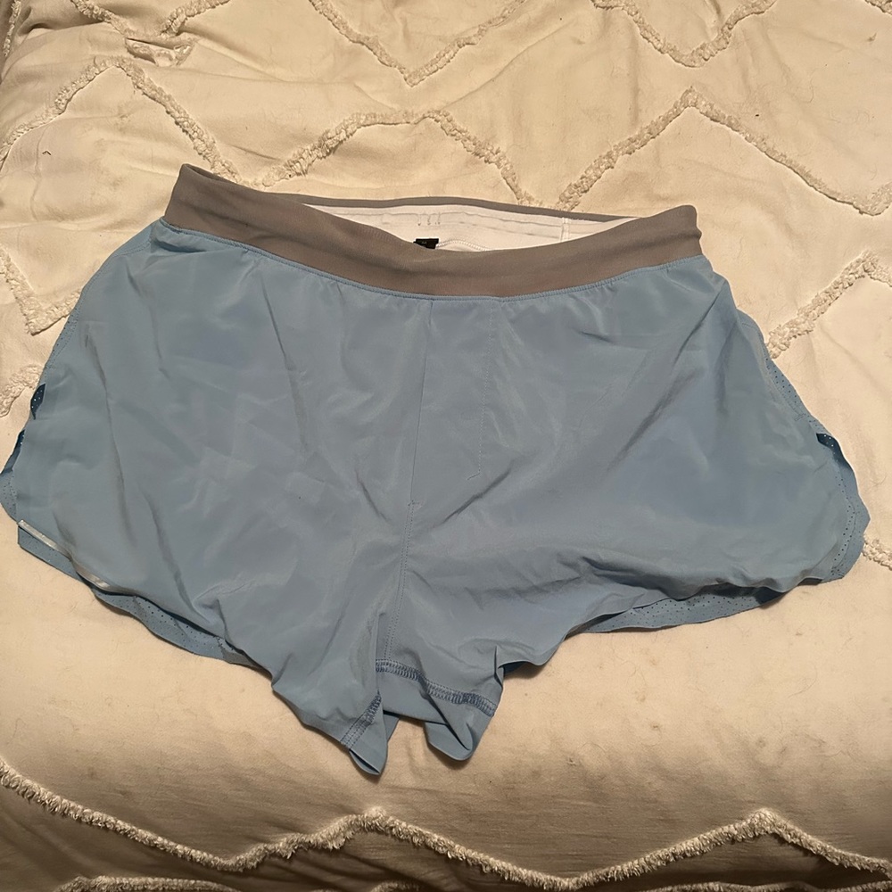 Lululemon men’s shorts 3” lined